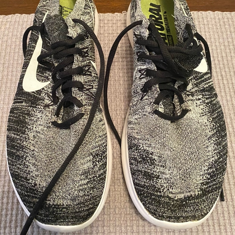Nike Free Running Shoes Size 11